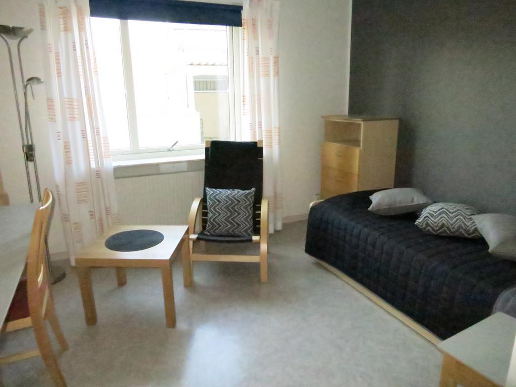 Vaernamo Folkhoegskolas Vandrarhem الغرفة الصورة